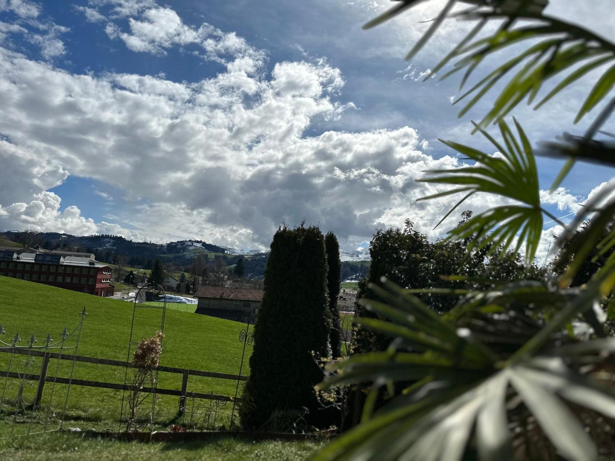 Games Garni Hotel Saentis Teufen Exterior photo